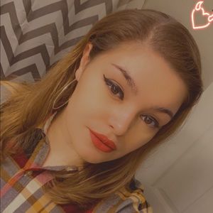 Meet your Posher, Mackenzie